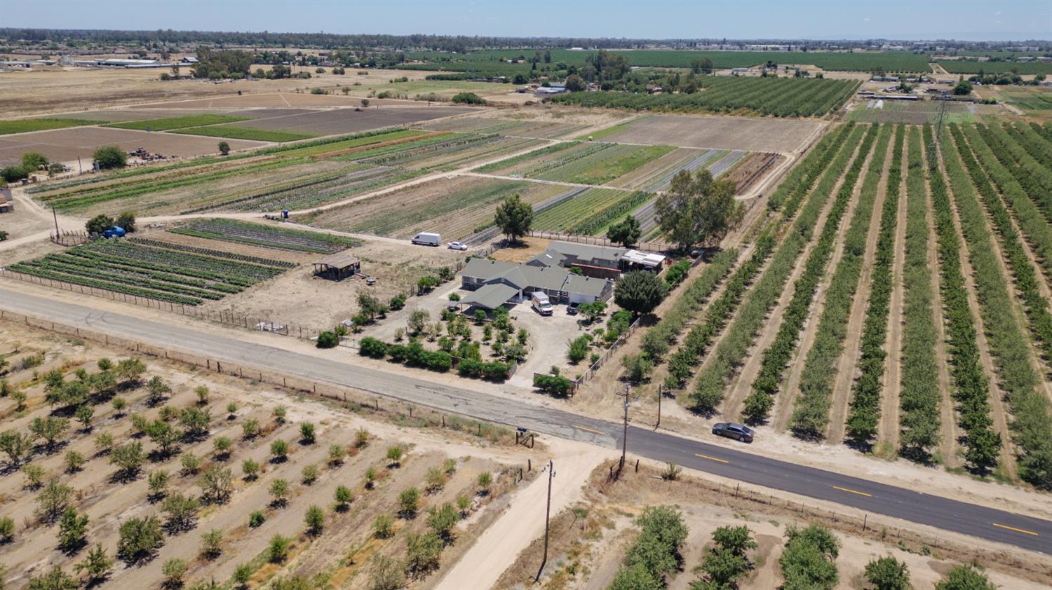 1581 W Cardella Rd, Merced, CA 95348