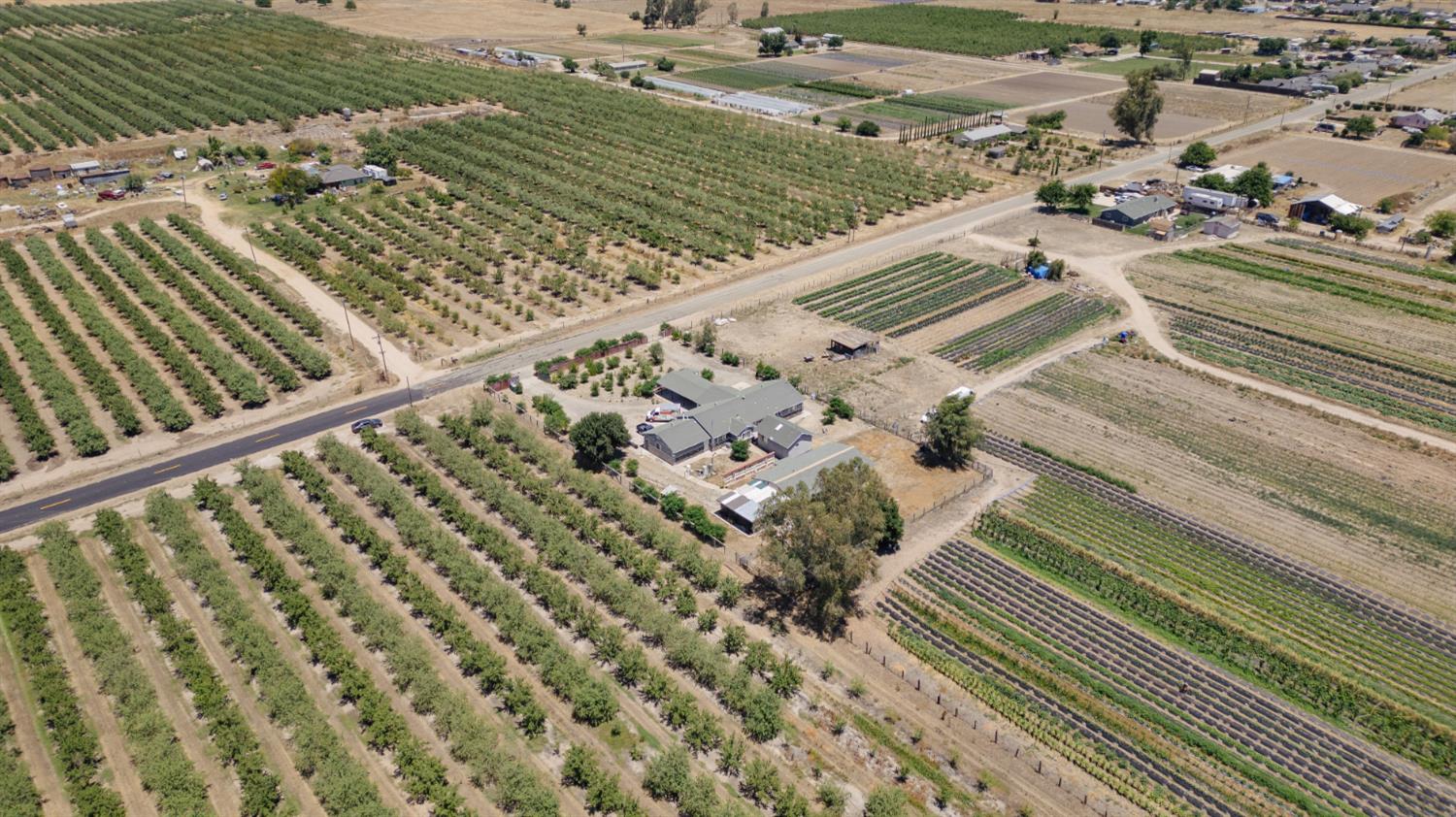 1581 W Cardella Rd, Merced, CA 95348