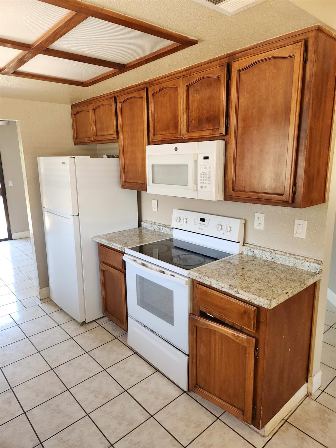 700 Lacross Ct, Modesto, CA 95351