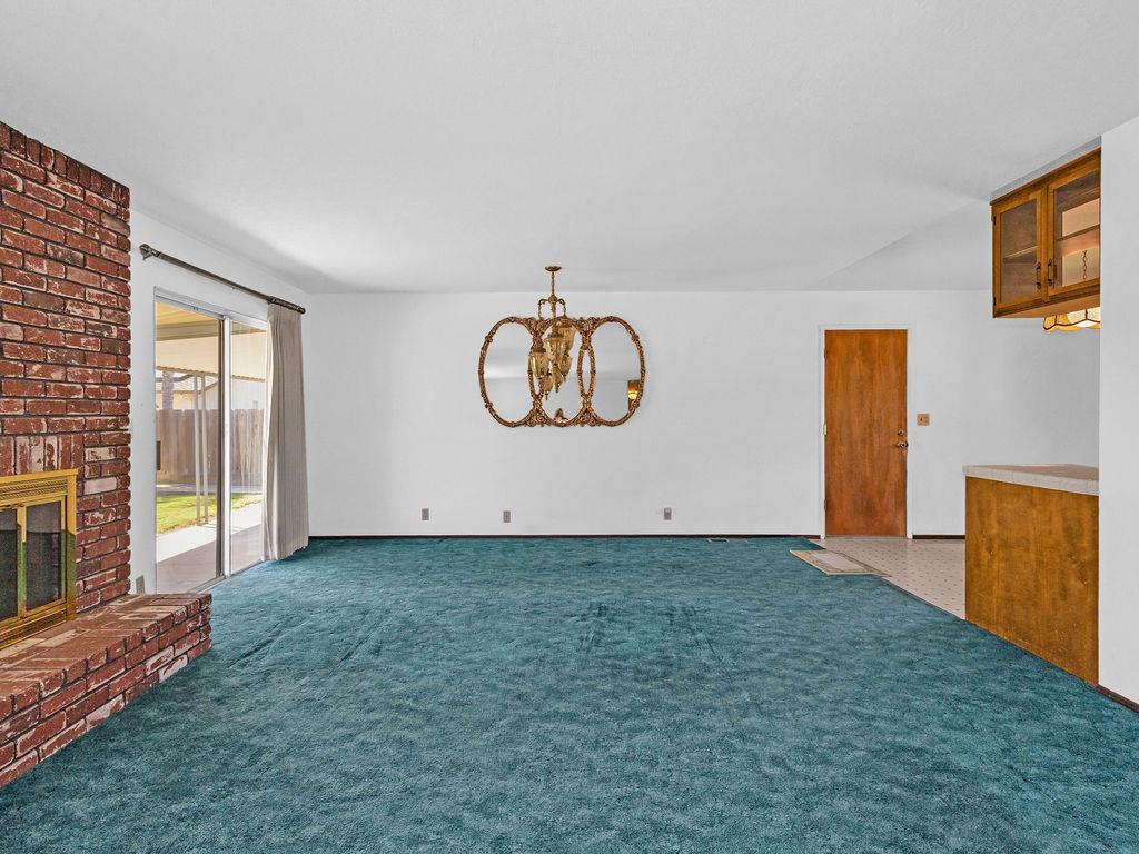 1700 Carignane Way, Escalon, CA 95320