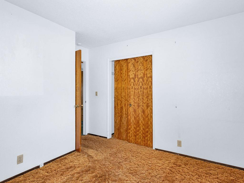 1700 Carignane Way, Escalon, CA 95320