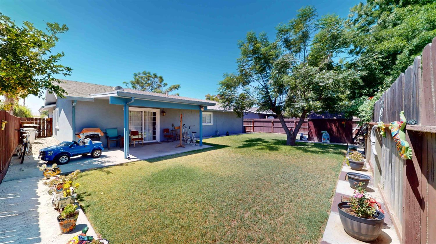1328 Basil Ct, Newman, CA 95360