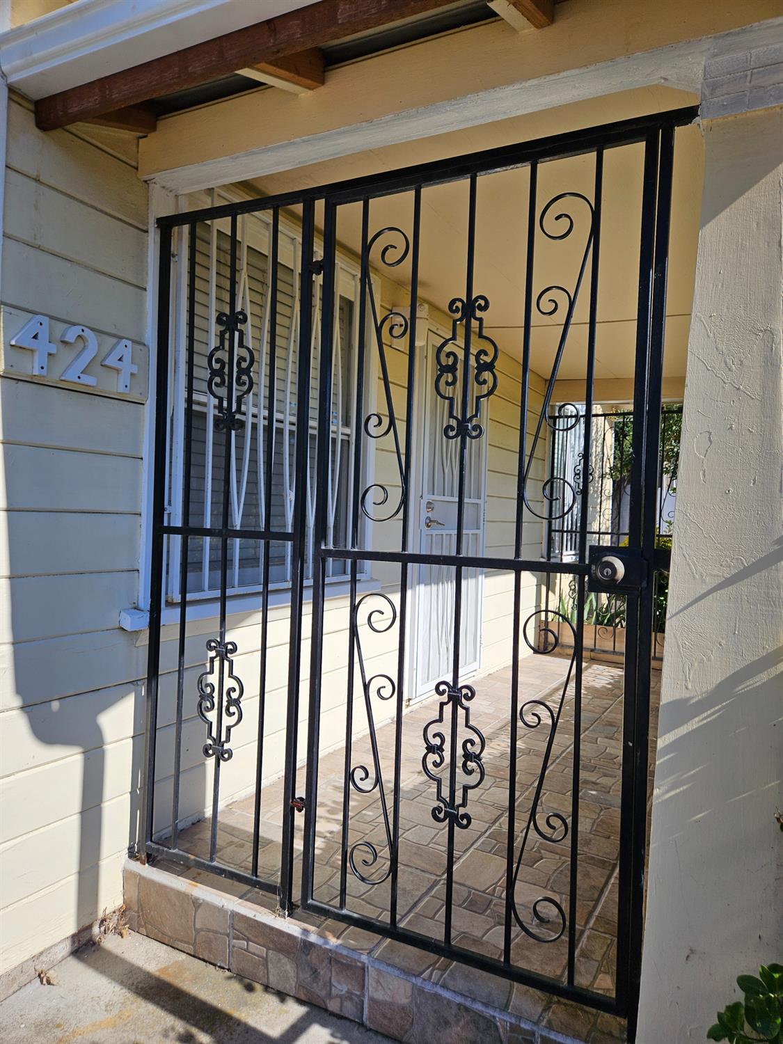 424 Poplar Ave, Manteca, CA 95336