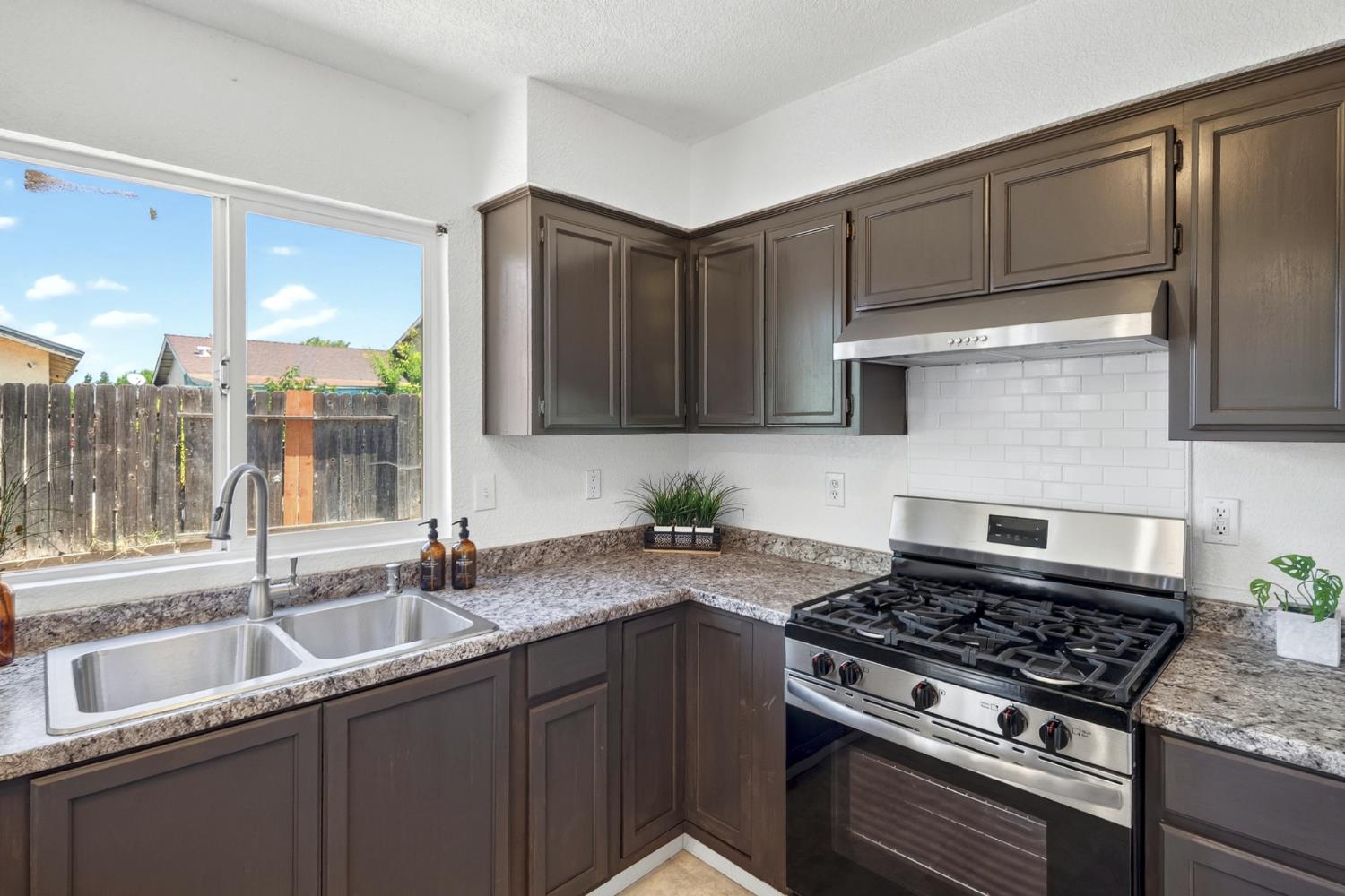 177 San Pedro St, Merced, CA 95341