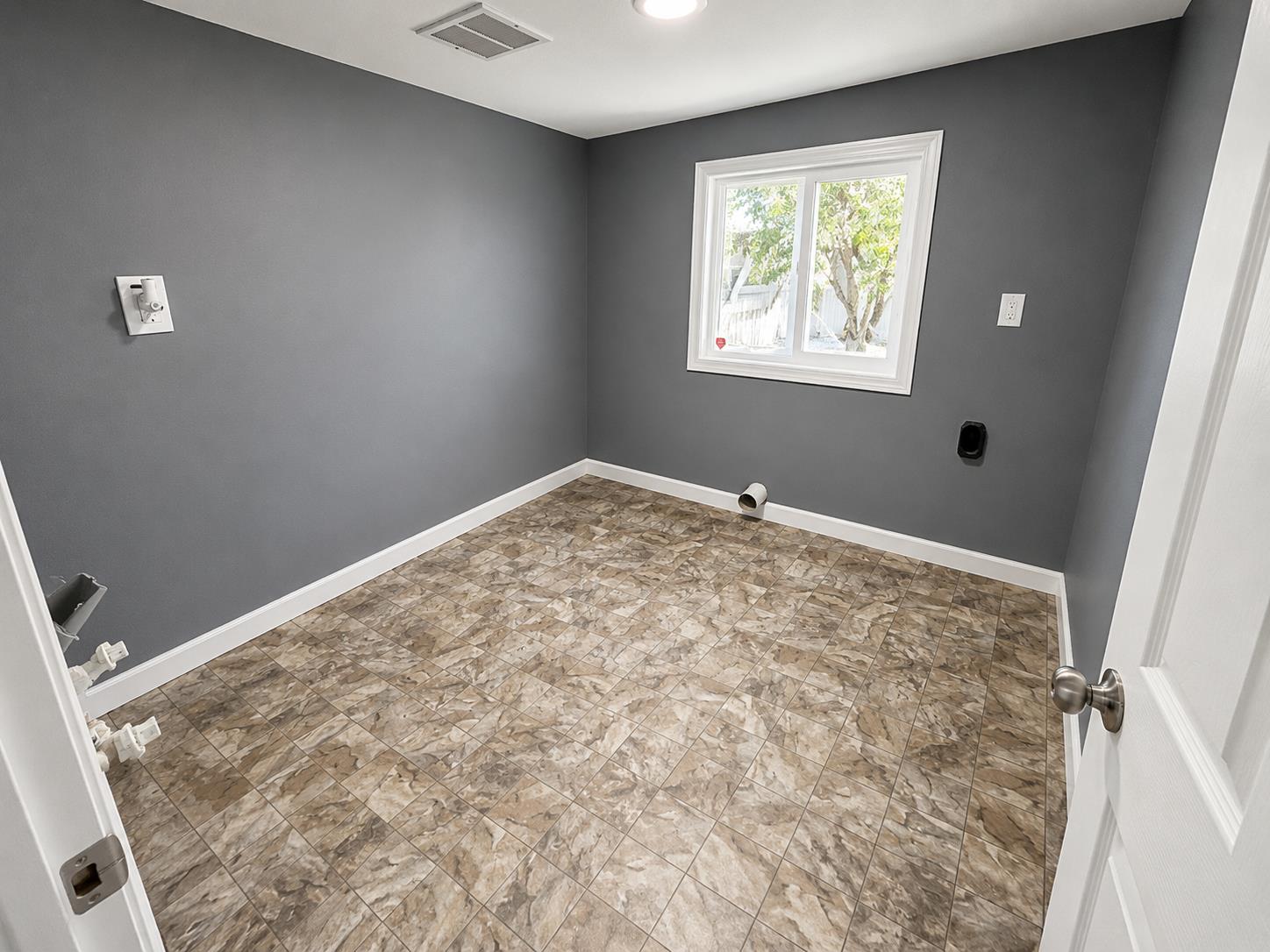 842 Vermont Ave, Los Banos, CA 93635