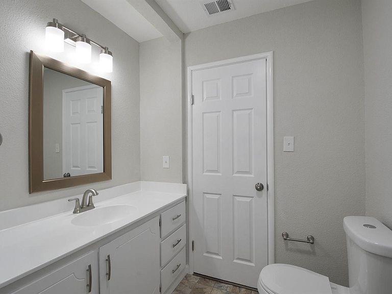 842 Vermont Ave, Los Banos, CA 93635