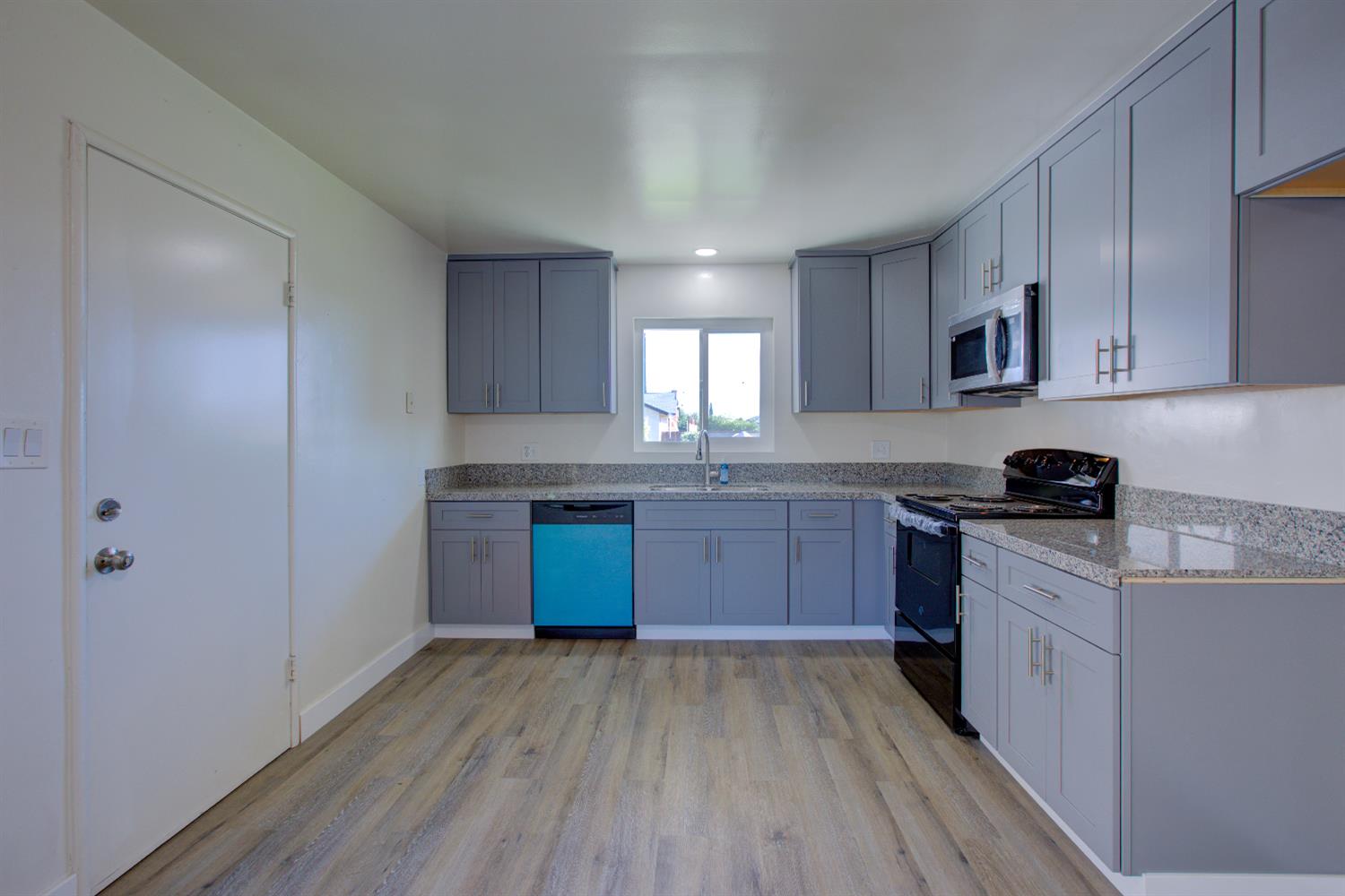 311 Charles Ave, Manteca, CA 95336