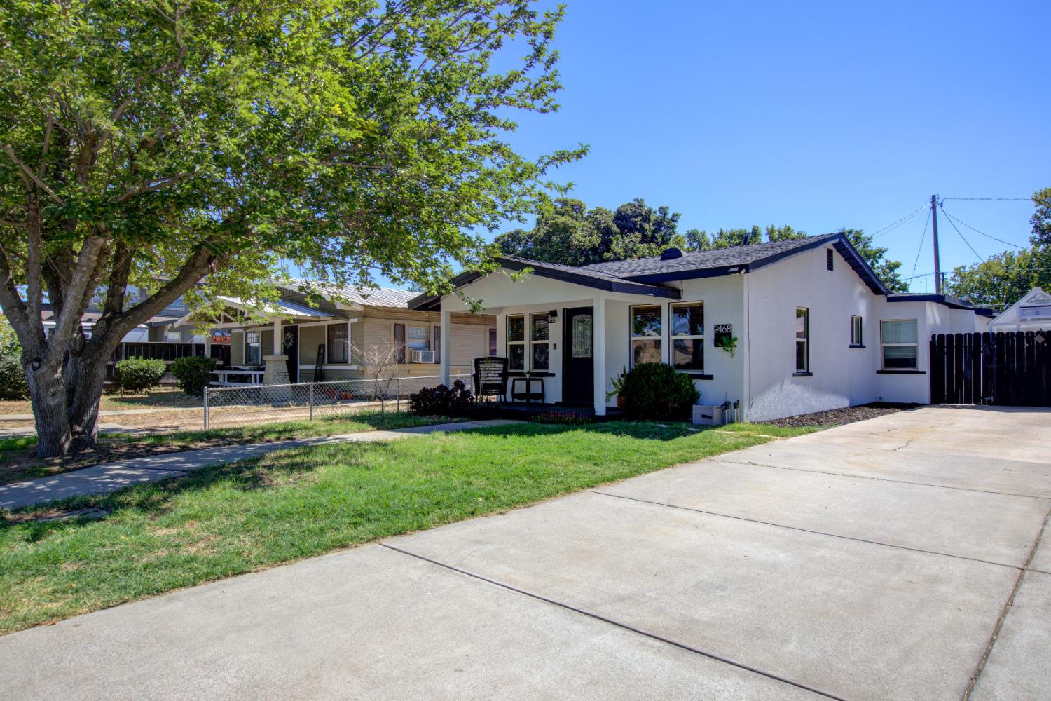2468 6th St, Hughson, CA 95326