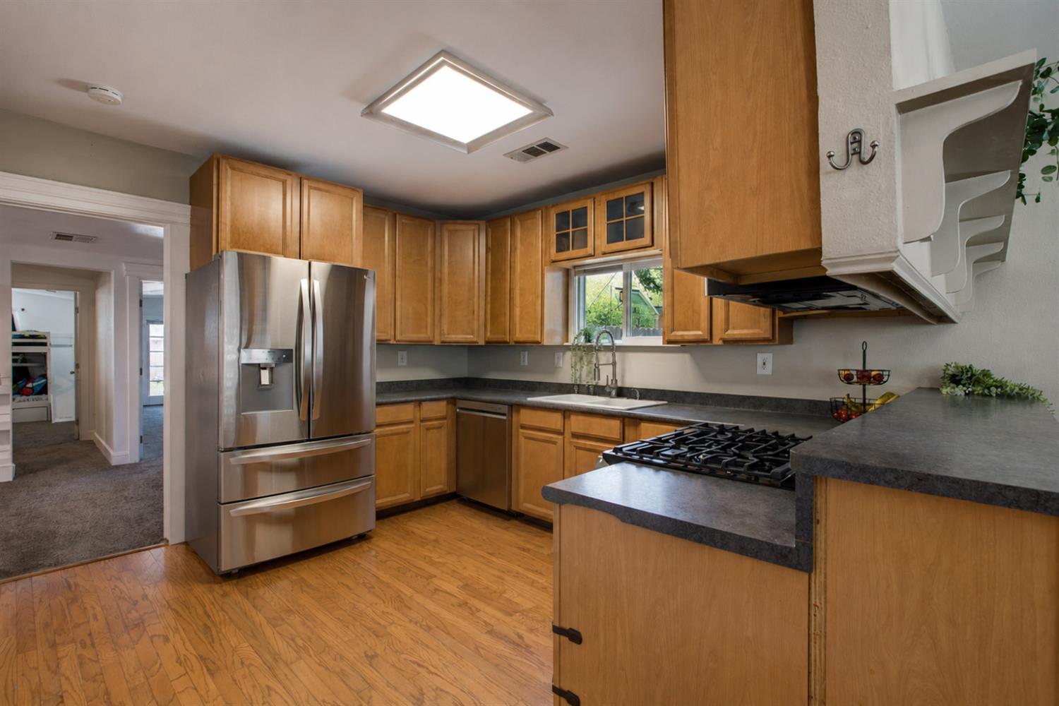 2468 6th St, Hughson, CA 95326