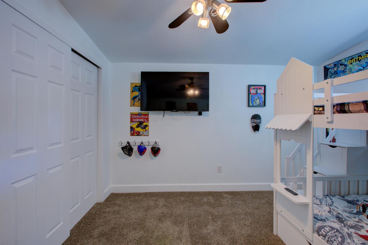 2468 6th St, Hughson, CA 95326
