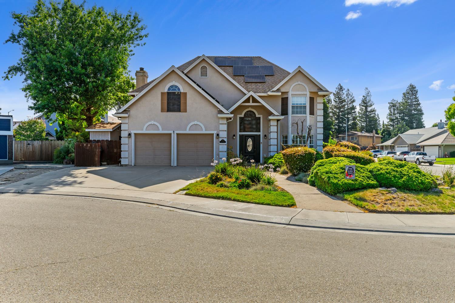 966 Shelly Ct, Ripon, CA 95366