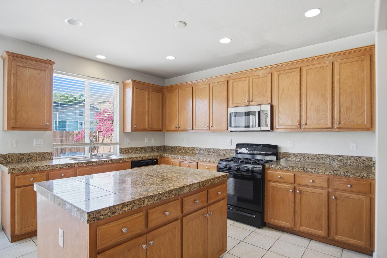 3648 Fallview Ave, Ceres, CA 95307