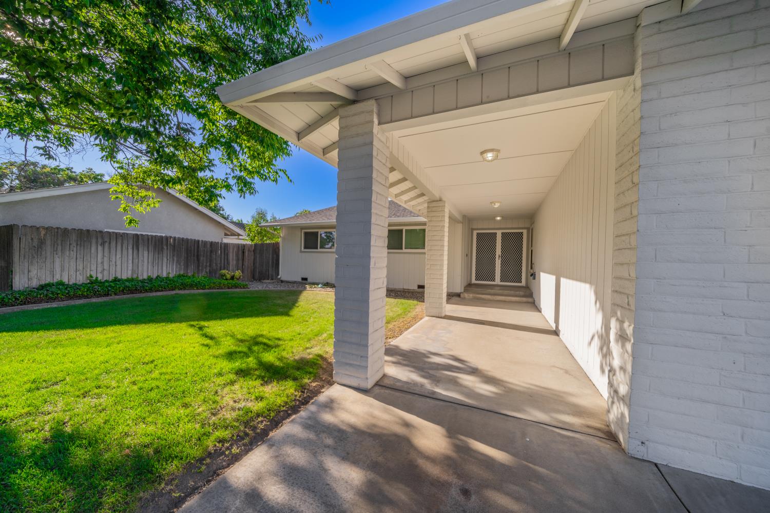 1413 Clovewood Ave, Modesto, CA 95355