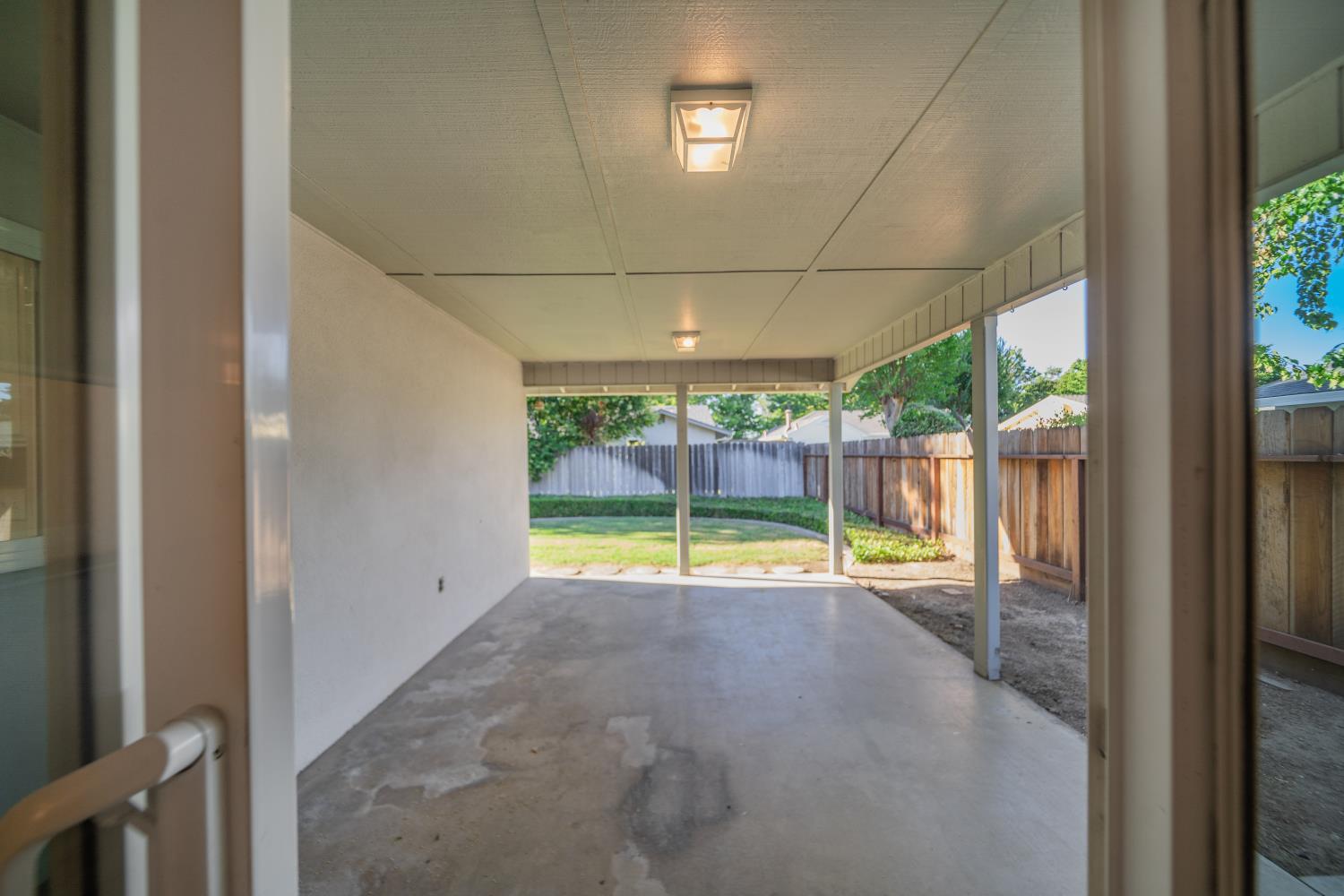 1413 Clovewood Ave, Modesto, CA 95355