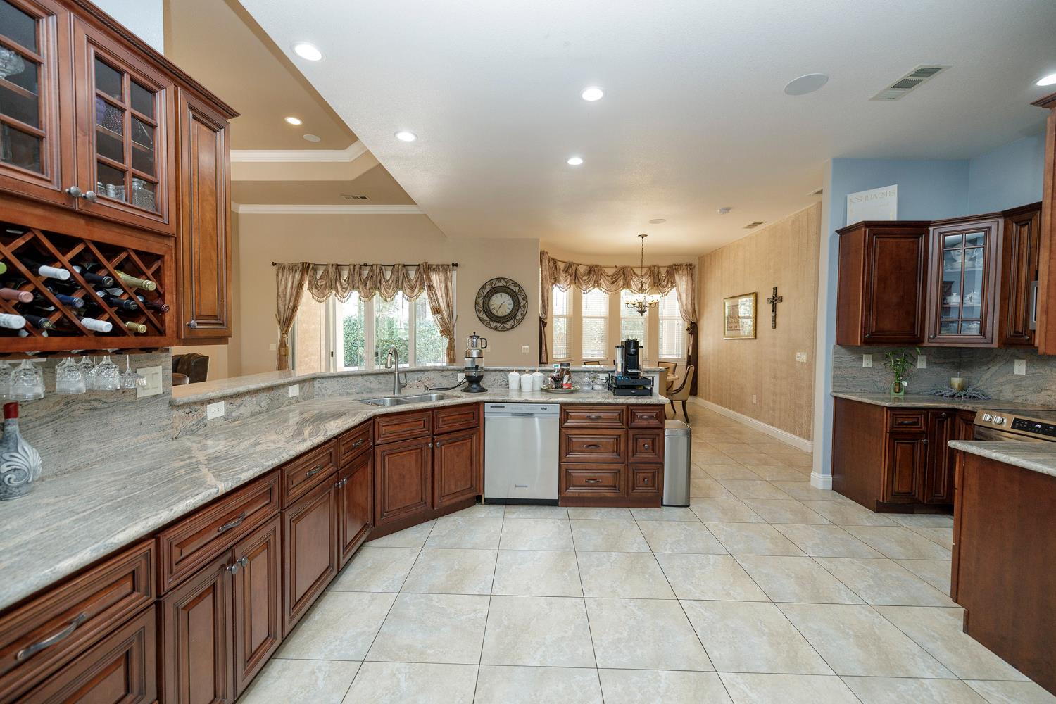 1350 Burman Dr, Turlock, CA 95382