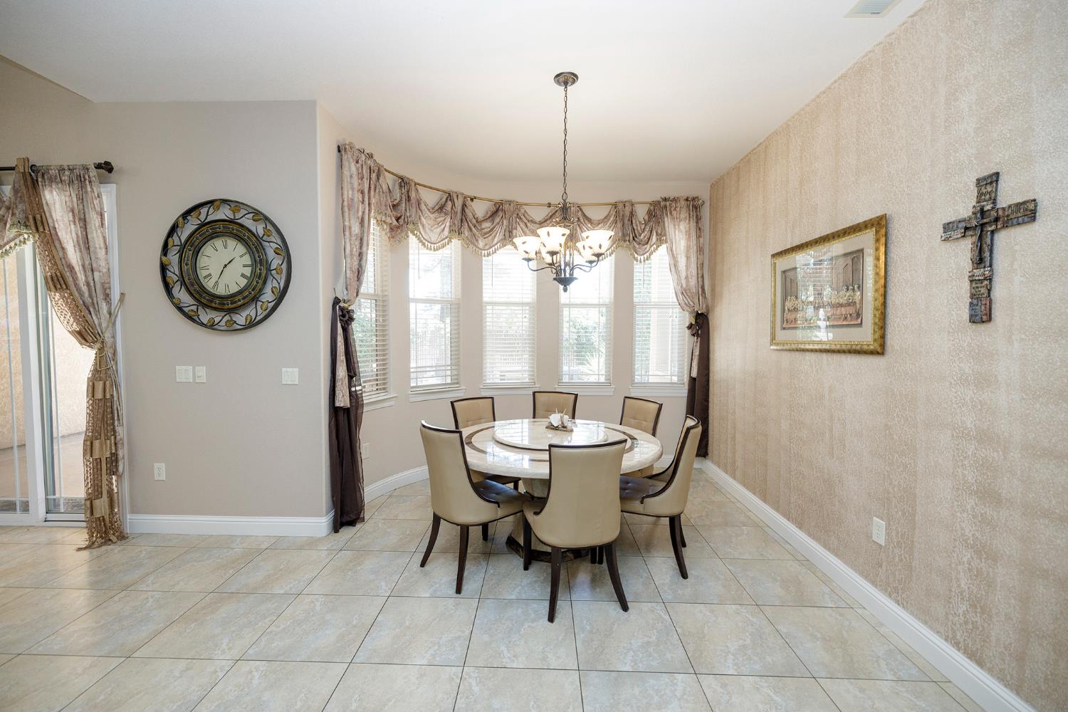 1350 Burman Dr, Turlock, CA 95382