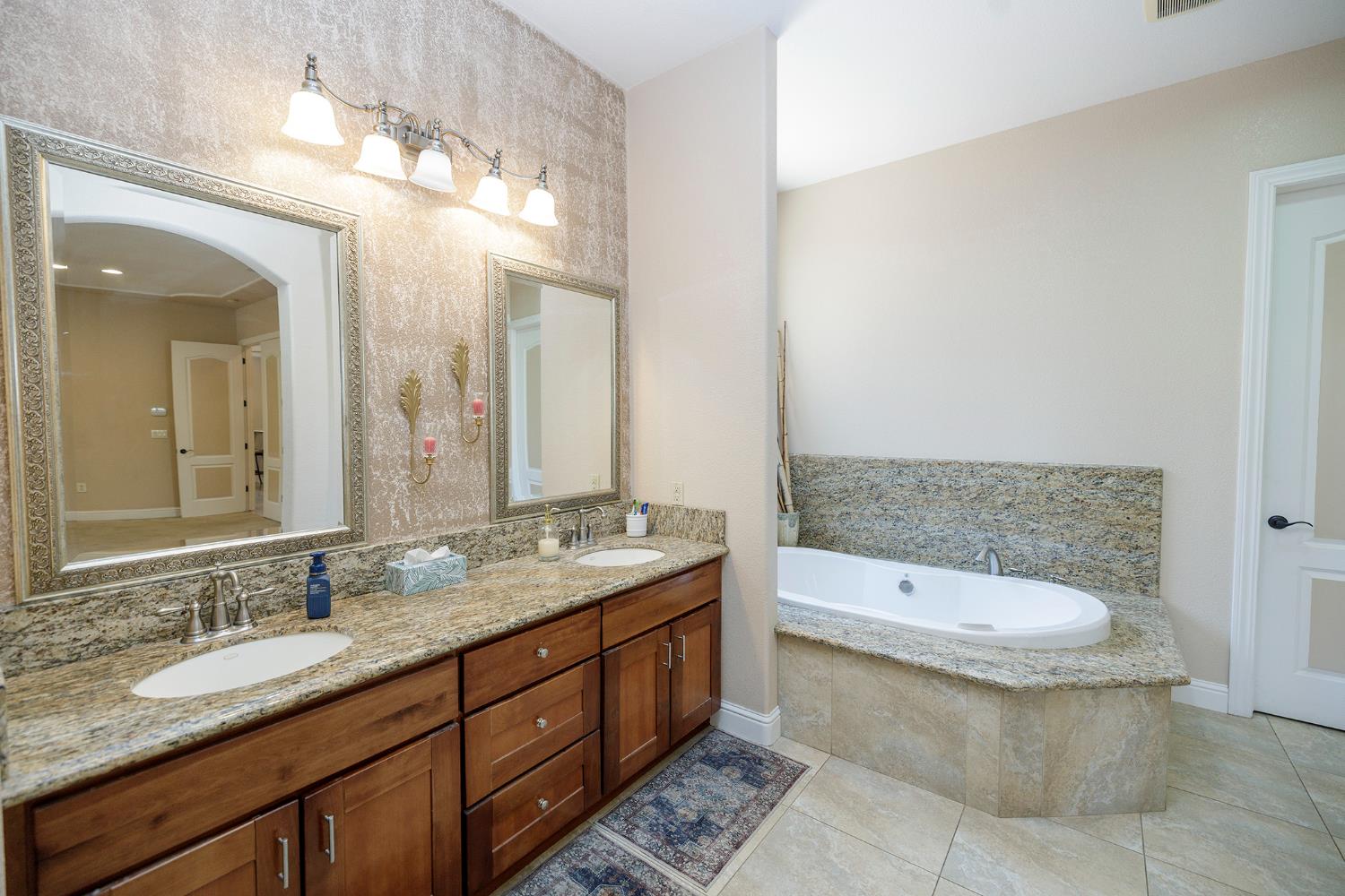 1350 Burman Dr, Turlock, CA 95382