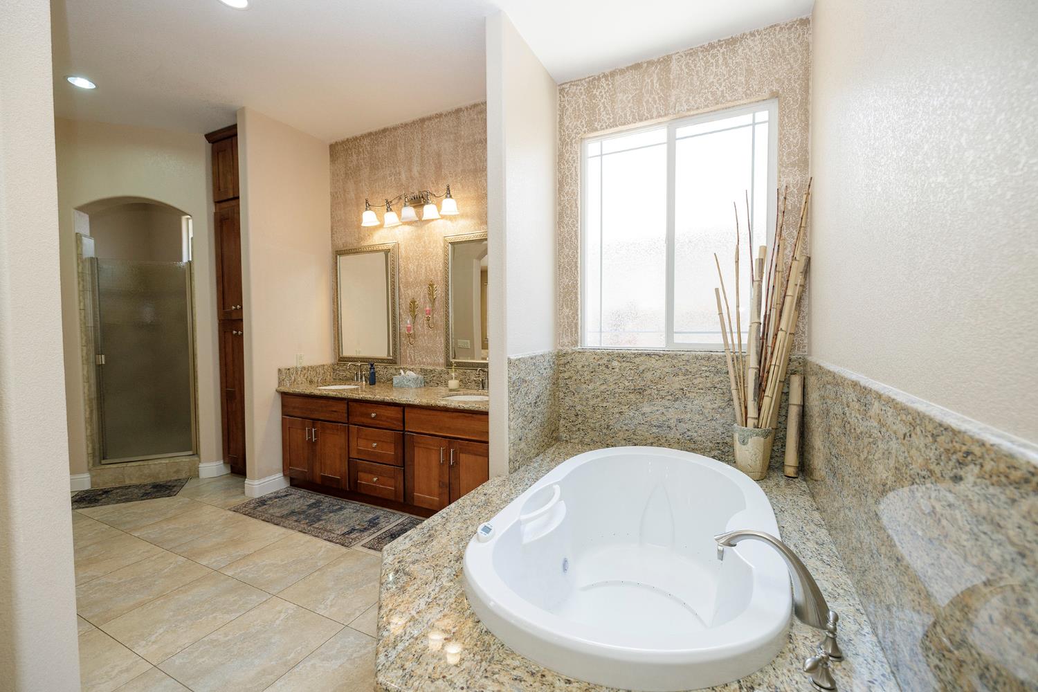 1350 Burman Dr, Turlock, CA 95382