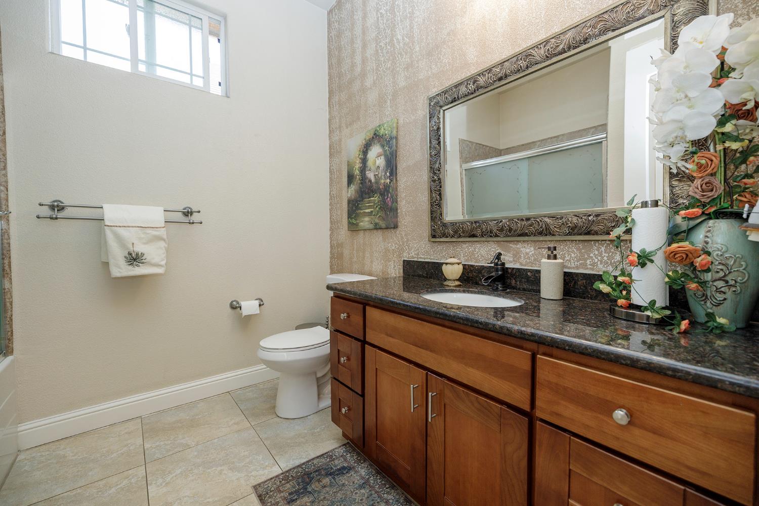 1350 Burman Dr, Turlock, CA 95382