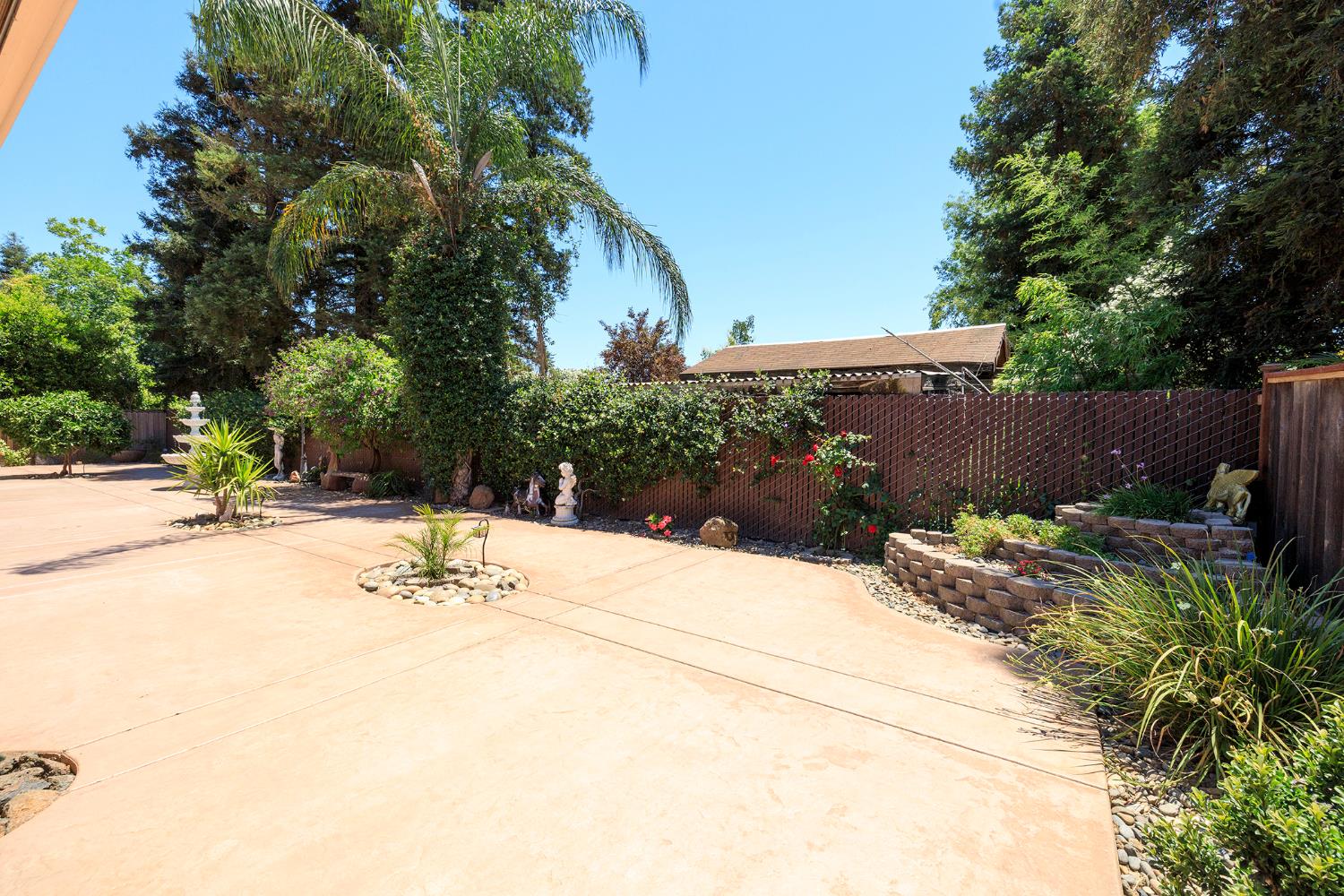 1350 Burman Dr, Turlock, CA 95382