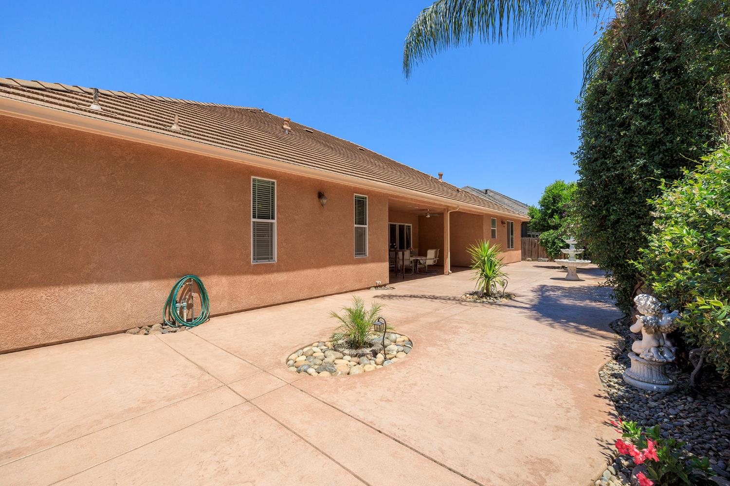 1350 Burman Dr, Turlock, CA 95382