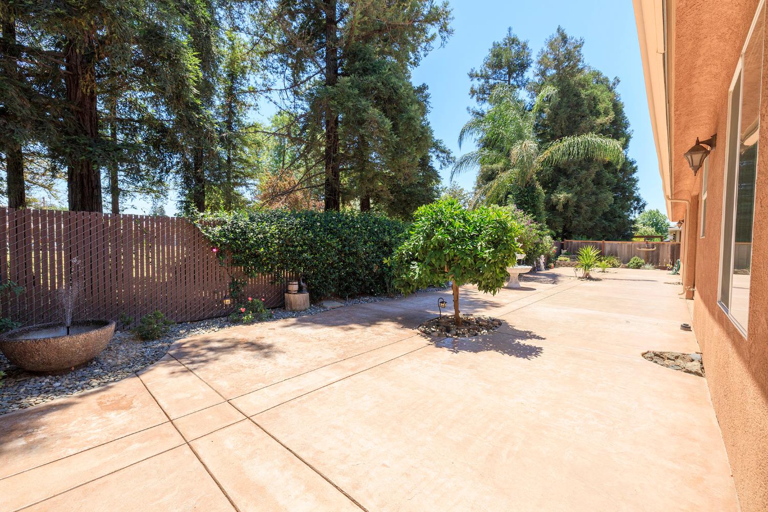 1350 Burman Dr, Turlock, CA 95382