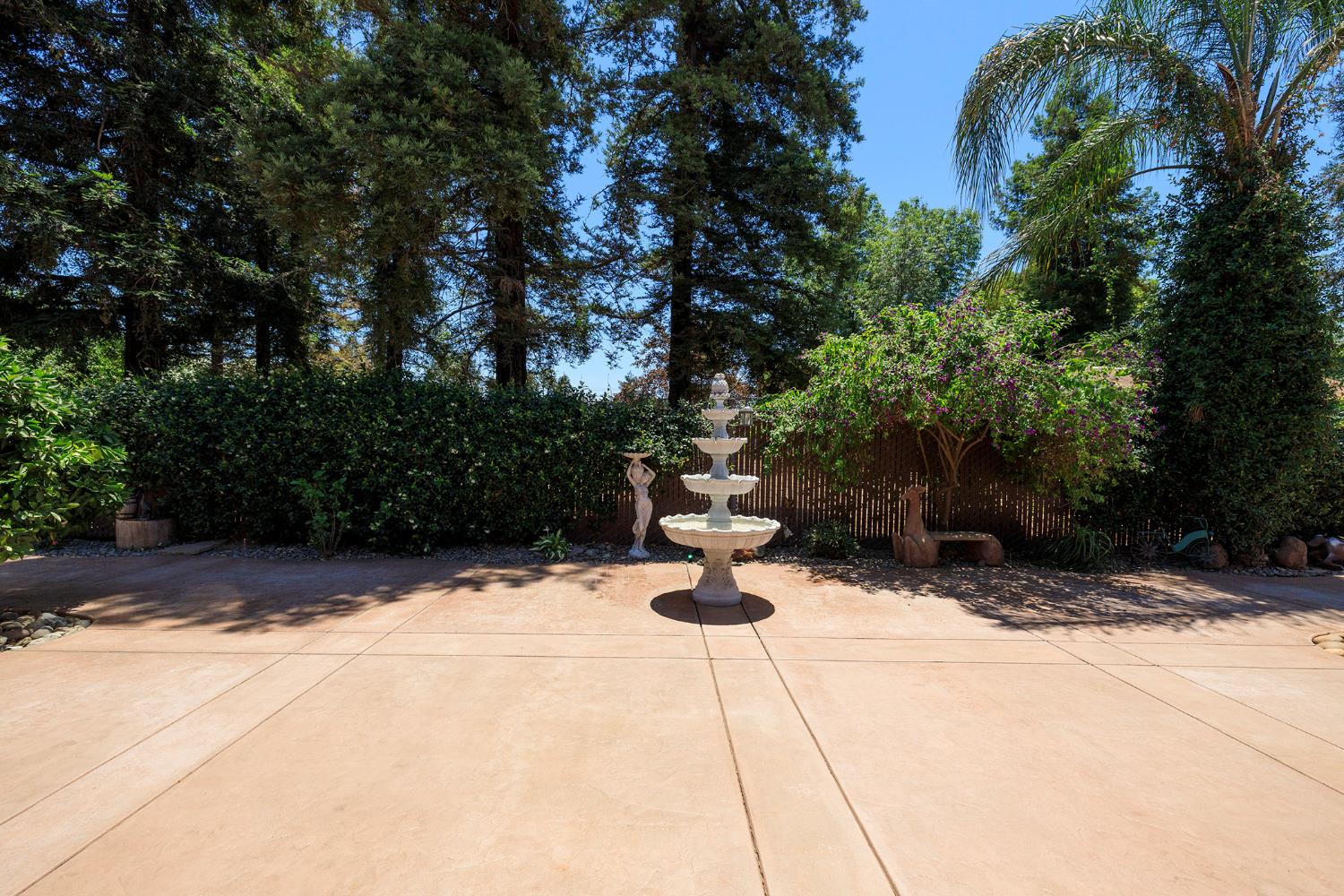 1350 Burman Dr, Turlock, CA 95382