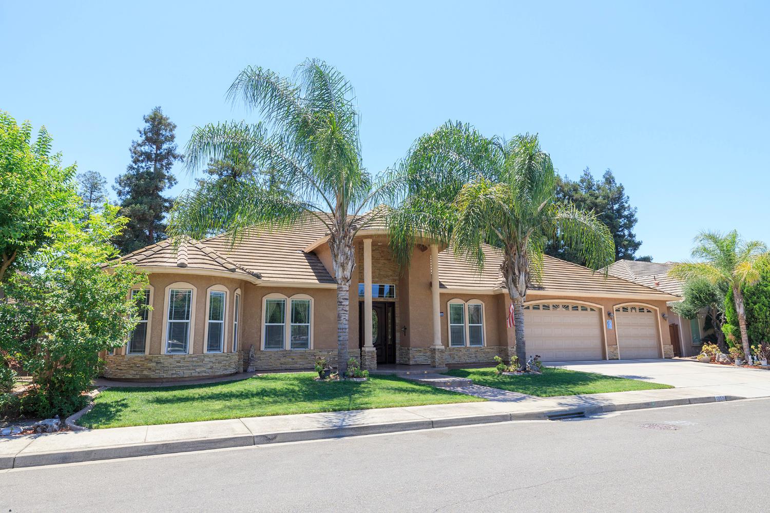 1350 Burman Dr, Turlock, CA 95382