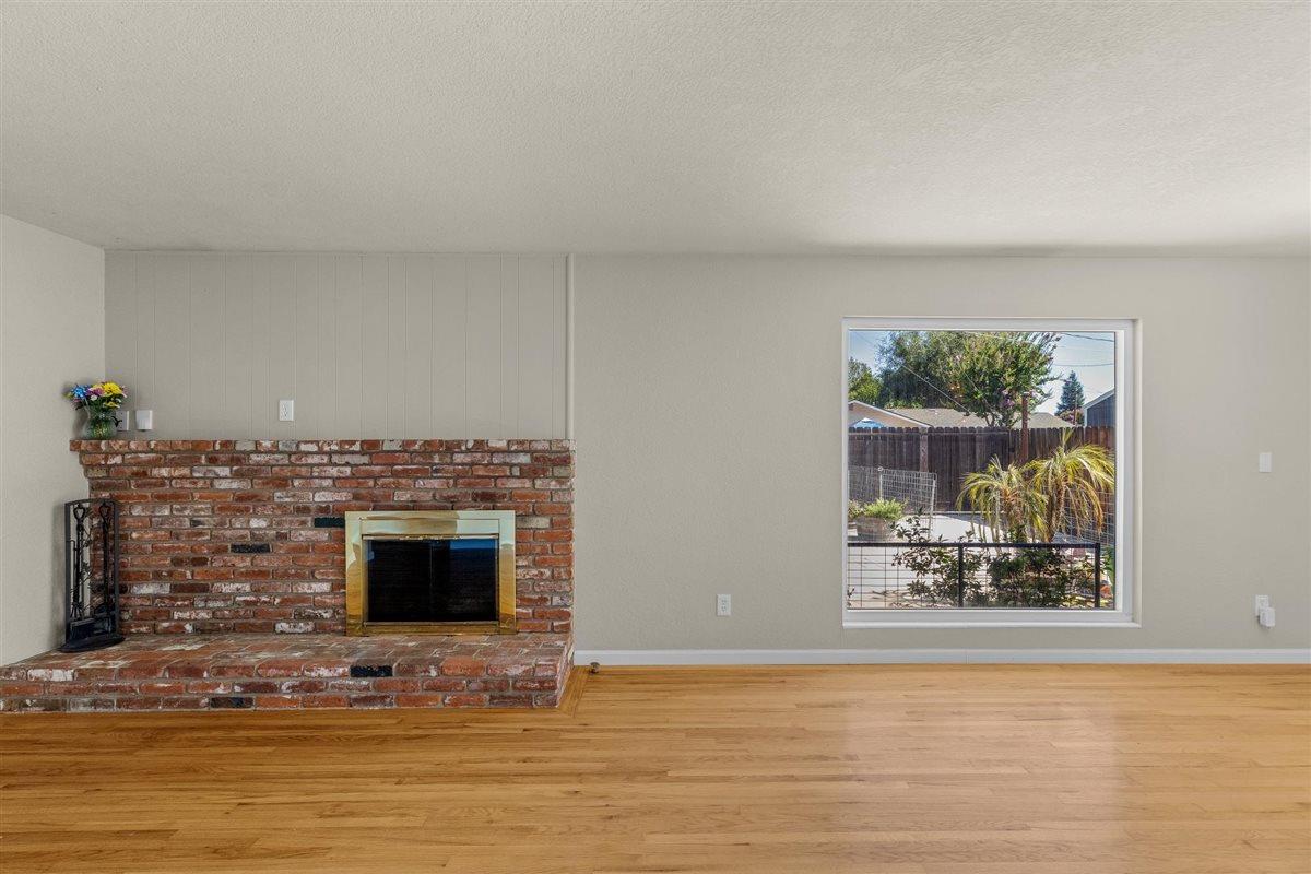 2671 El Camino Dr, Turlock, CA 95380