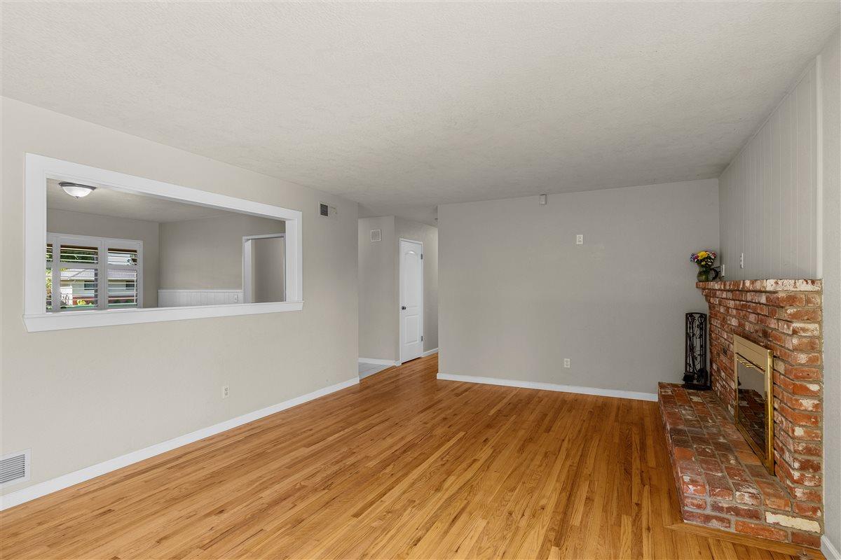 2671 El Camino Dr, Turlock, CA 95380