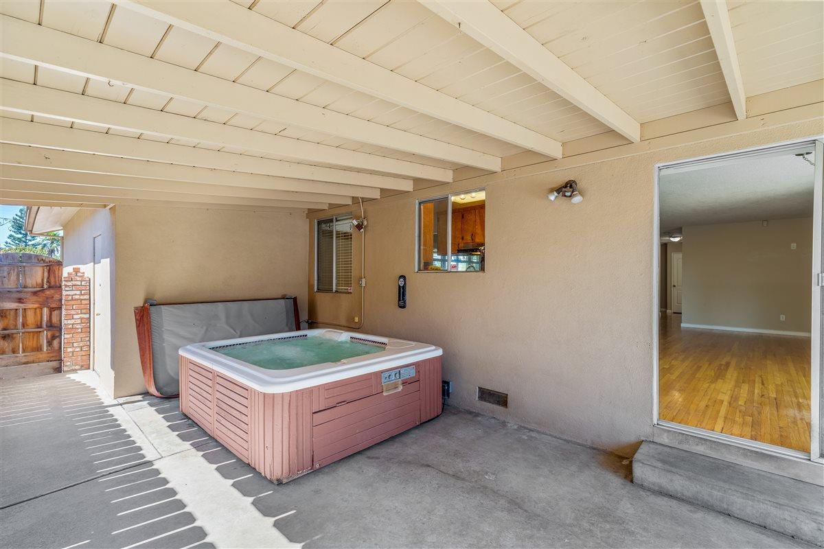 2671 El Camino Dr, Turlock, CA 95380
