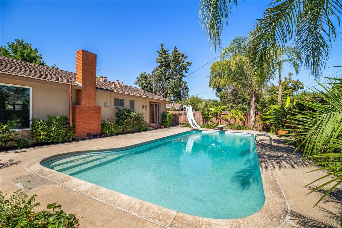 2671 El Camino Dr, Turlock, CA 95380