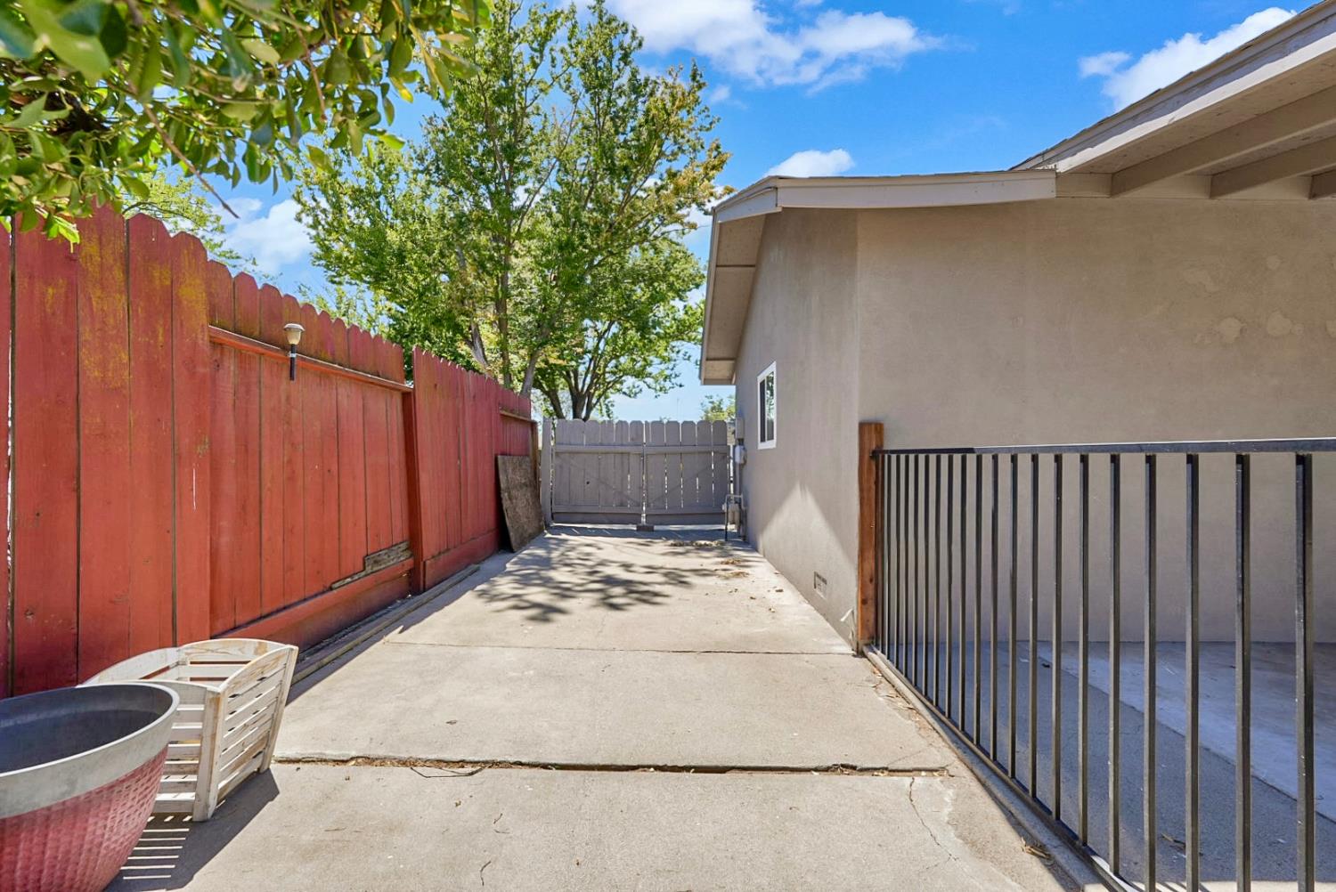 3104 Pembroke Dr, Modesto, CA 95350