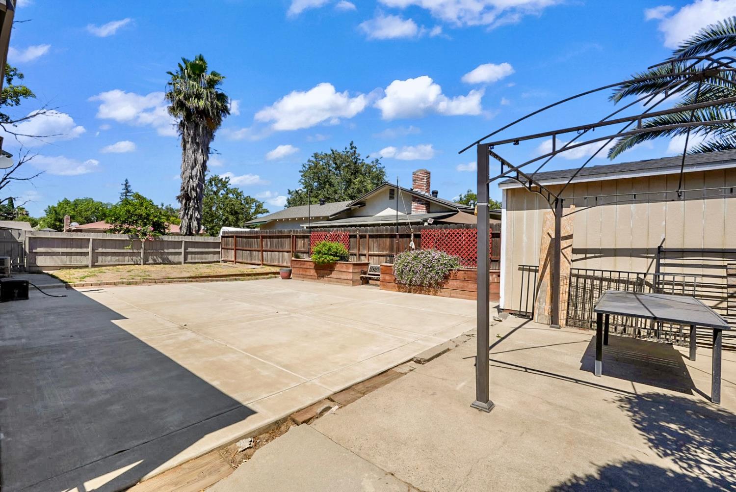 3104 Pembroke Dr, Modesto, CA 95350