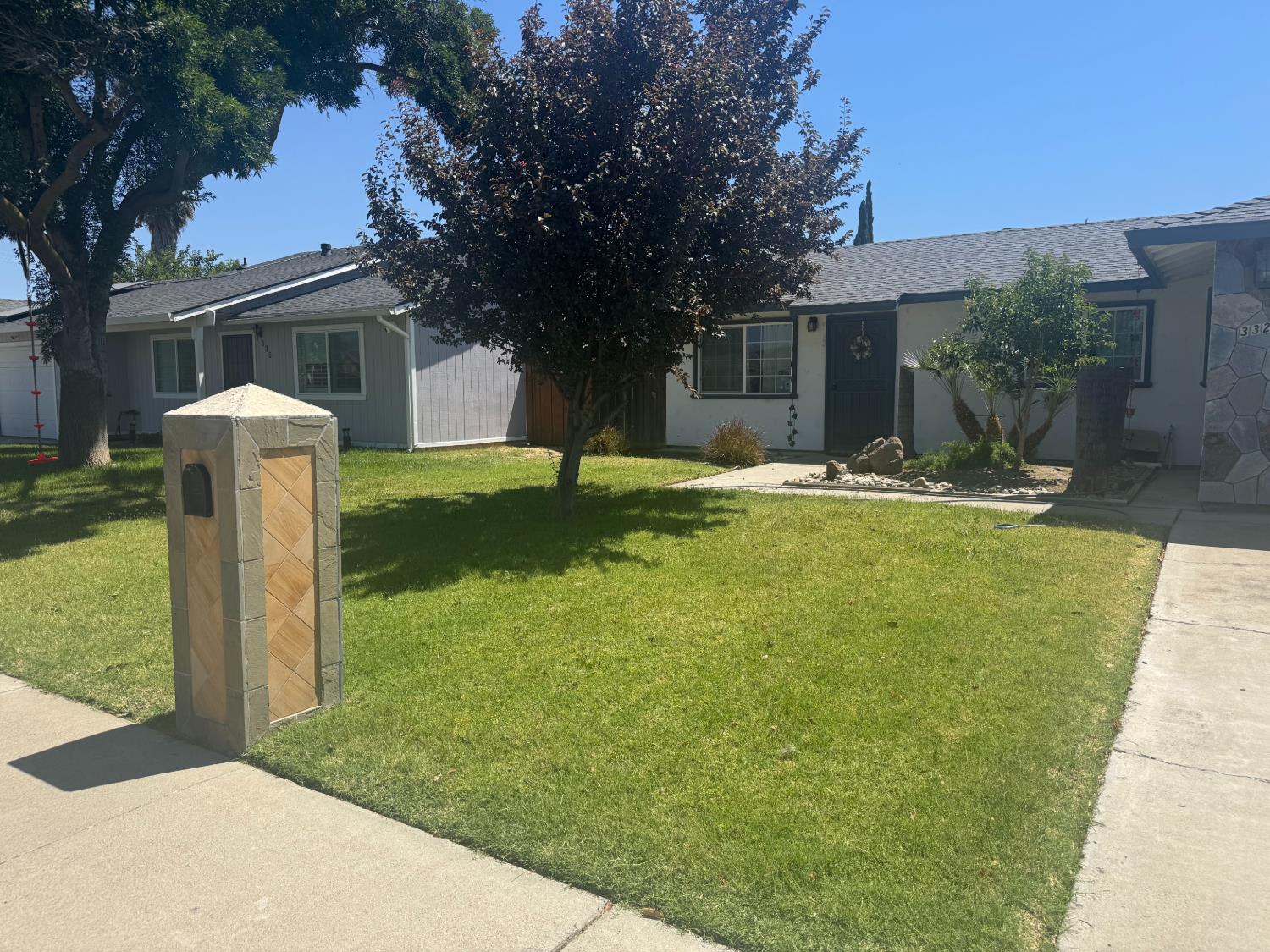 332 N 2nd St, Los Banos, CA 93635
