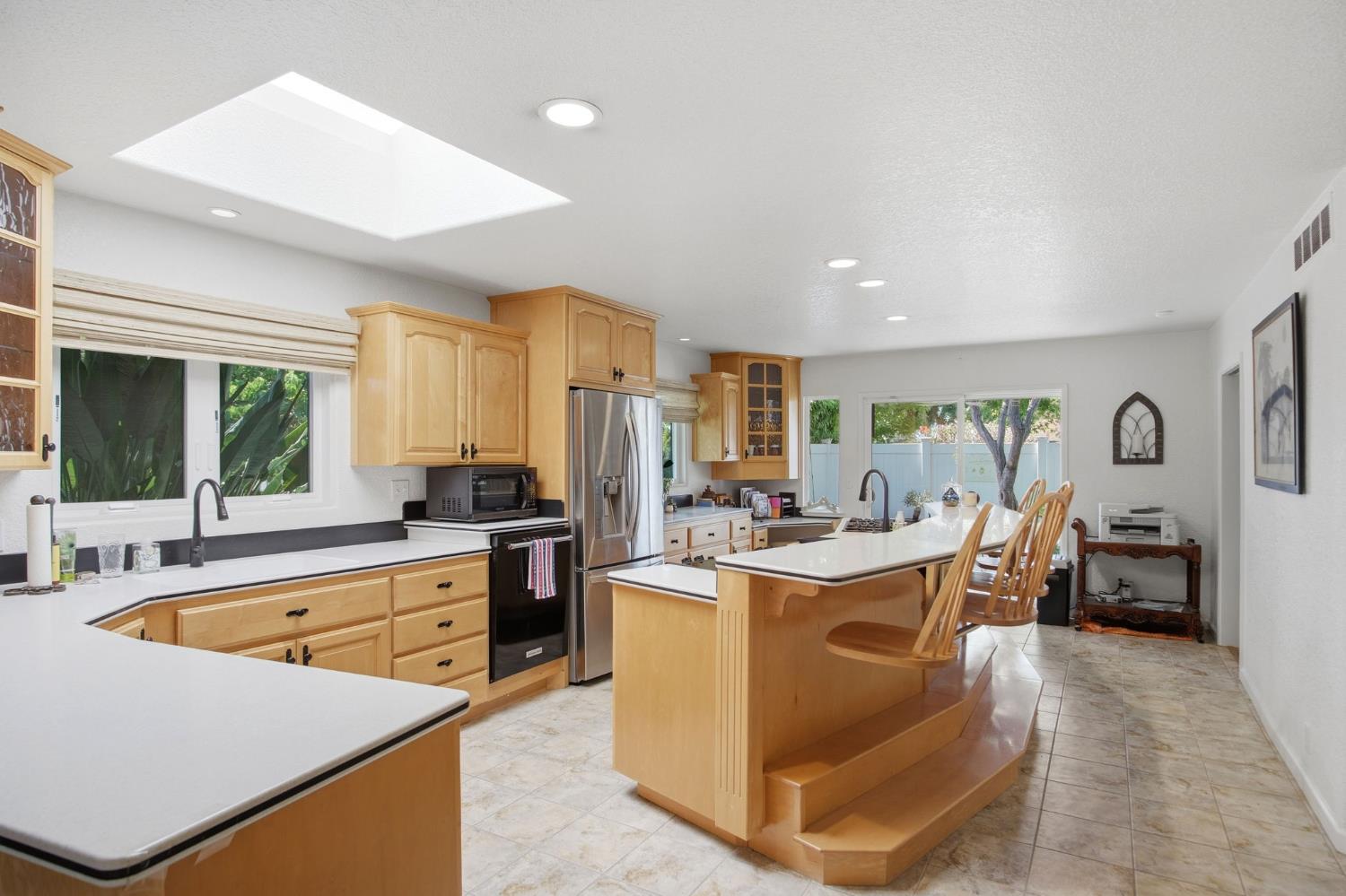2375 EL CAPITAN Dr, Turlock, CA 95380