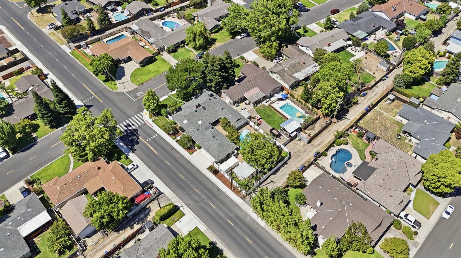 2375 EL CAPITAN Dr, Turlock, CA 95380