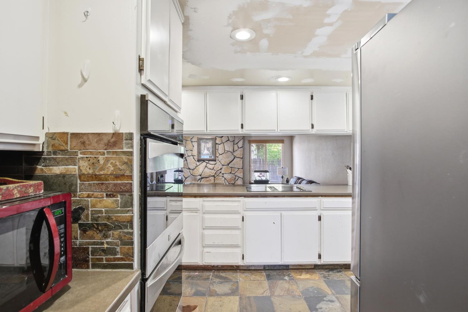 1421 El Pueblo Dr, Modesto, CA 95355