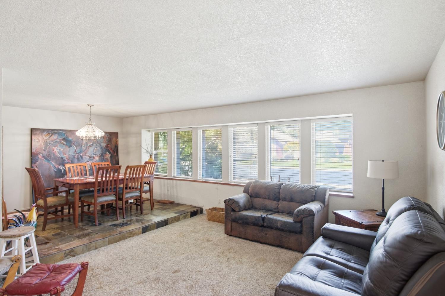 1421 El Pueblo Dr, Modesto, CA 95355