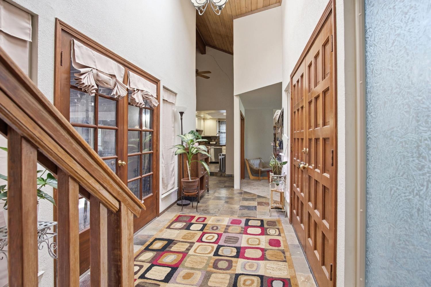 1421 El Pueblo Dr, Modesto, CA 95355