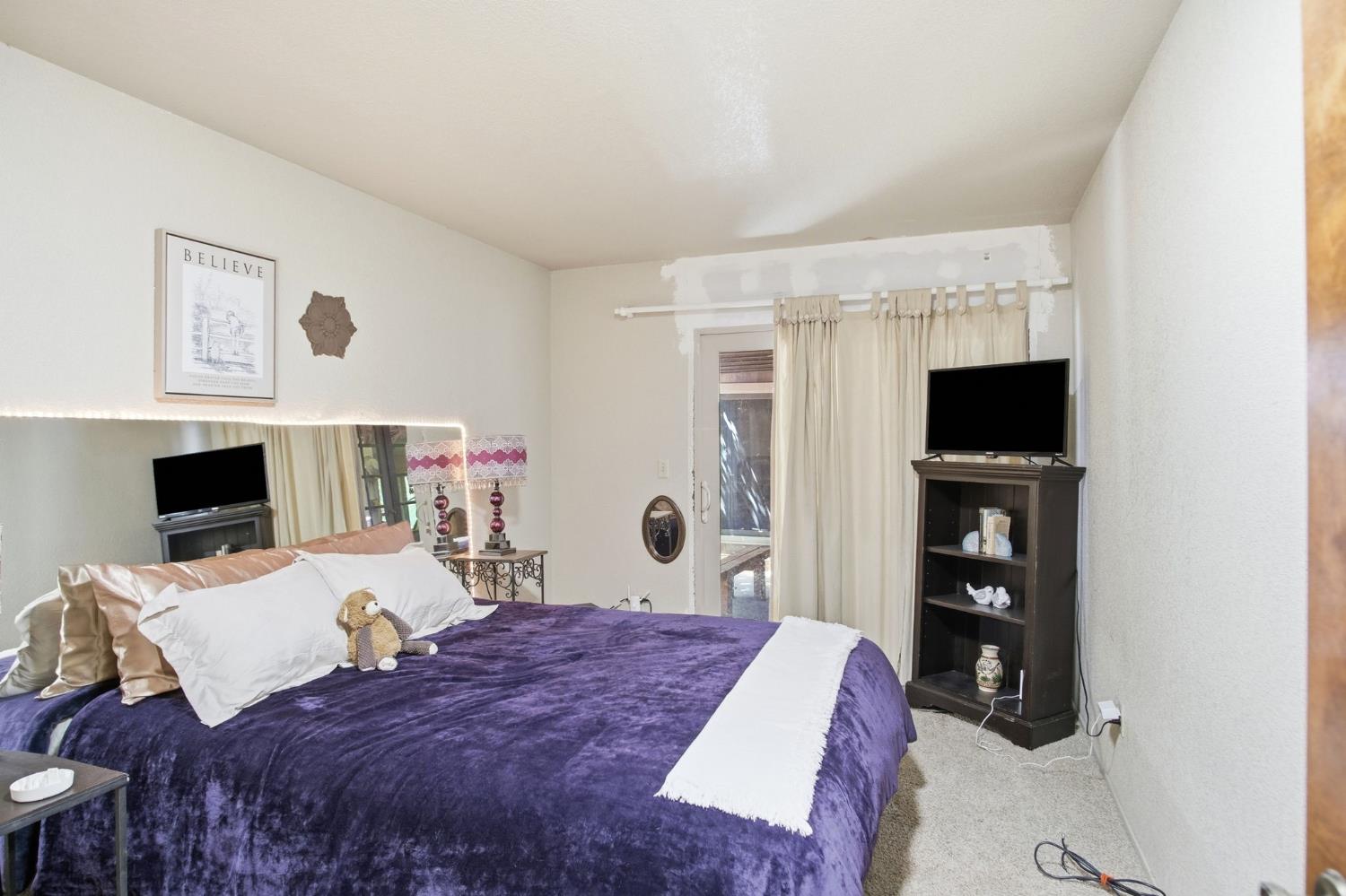 1421 El Pueblo Dr, Modesto, CA 95355