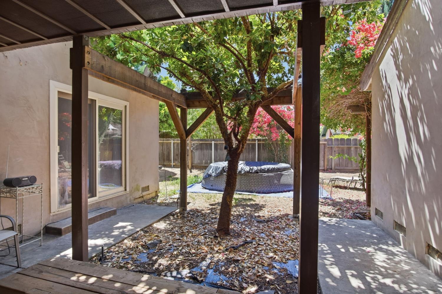 1421 El Pueblo Dr, Modesto, CA 95355