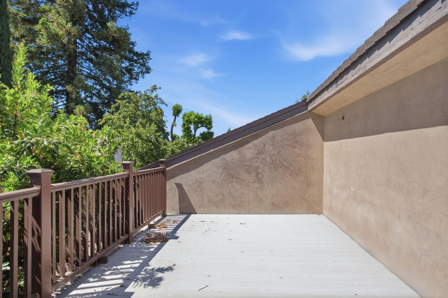 1421 El Pueblo Dr, Modesto, CA 95355