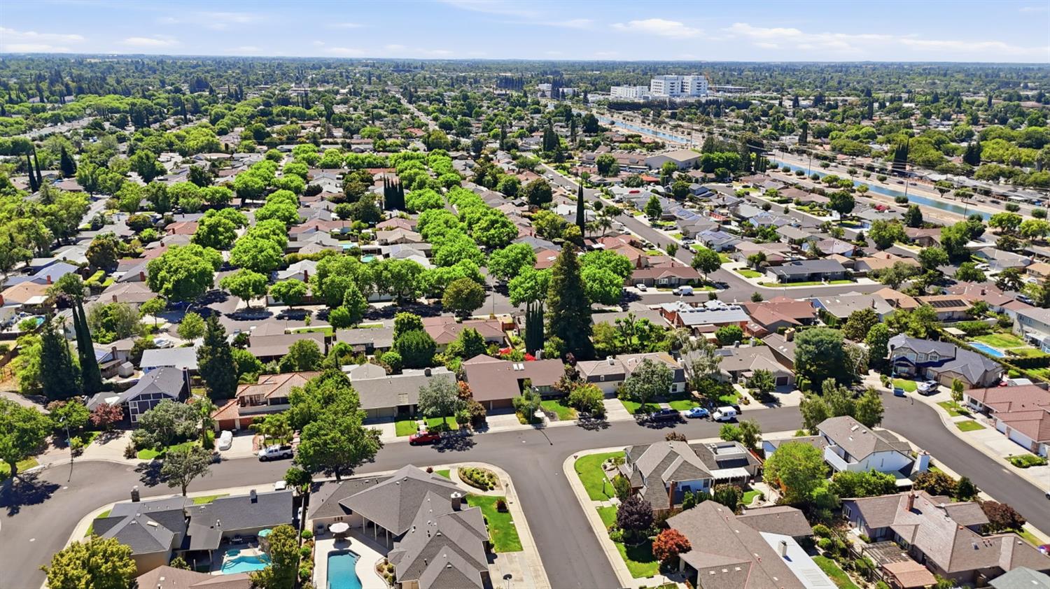 1421 El Pueblo Dr, Modesto, CA 95355