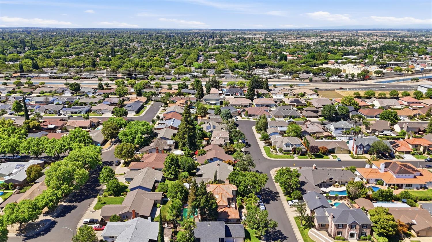 1421 El Pueblo Dr, Modesto, CA 95355