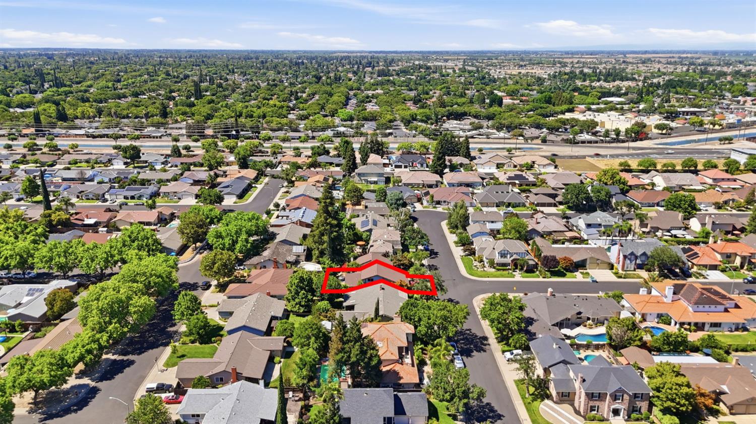 1421 El Pueblo Dr, Modesto, CA 95355