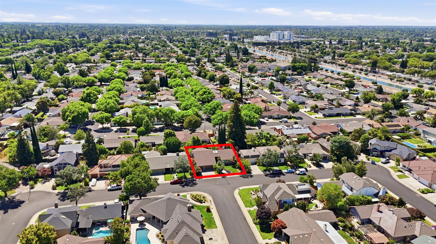 1421 El Pueblo Dr, Modesto, CA 95355
