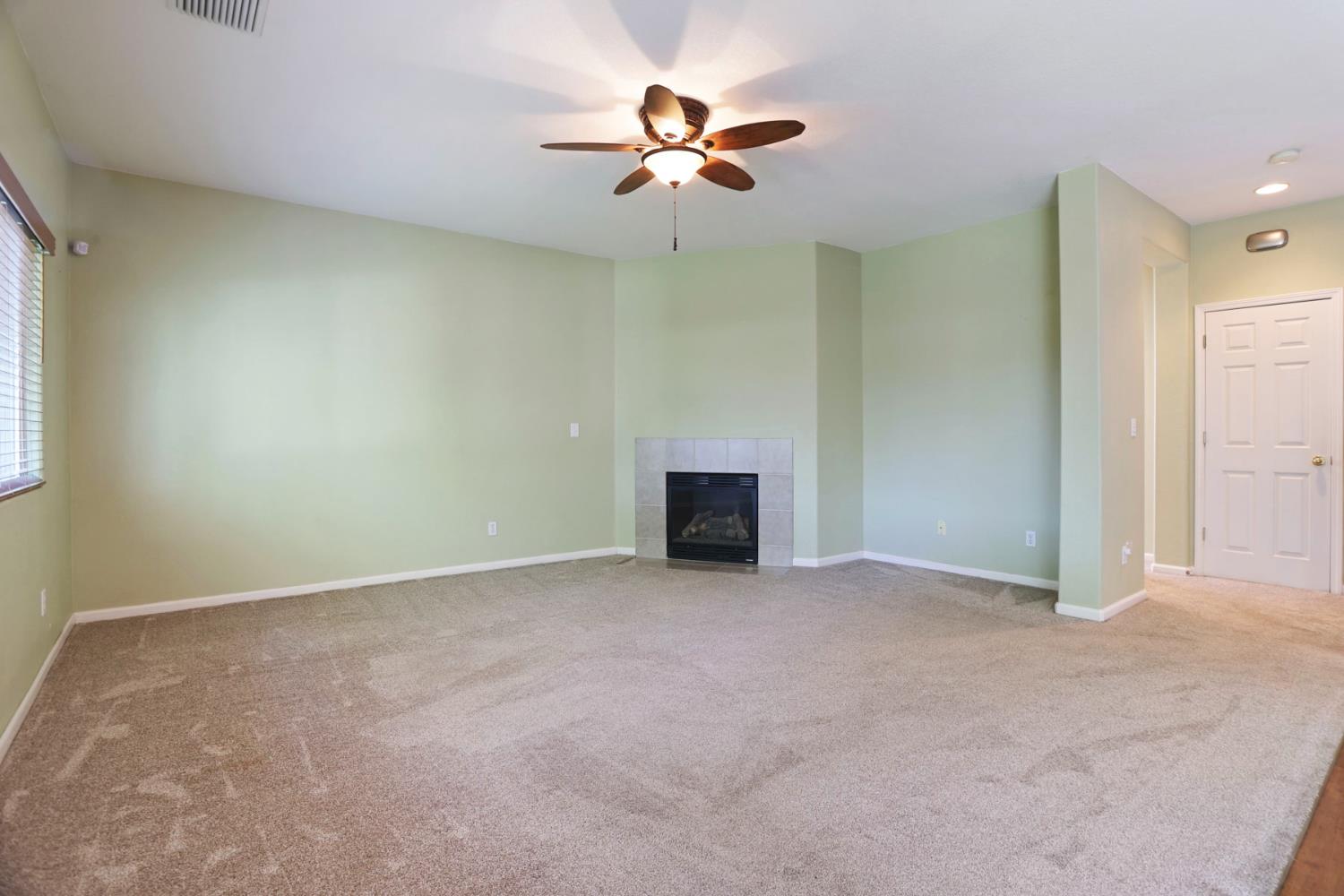 1945 San Ramos Way, Modesto, CA 95358