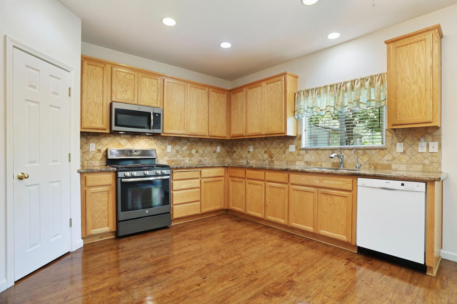 1945 San Ramos Way, Modesto, CA 95358