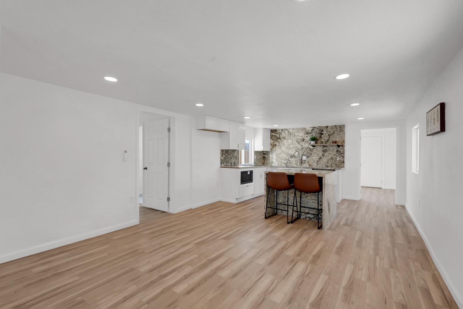 413 Empire Ave, Modesto, CA 95354